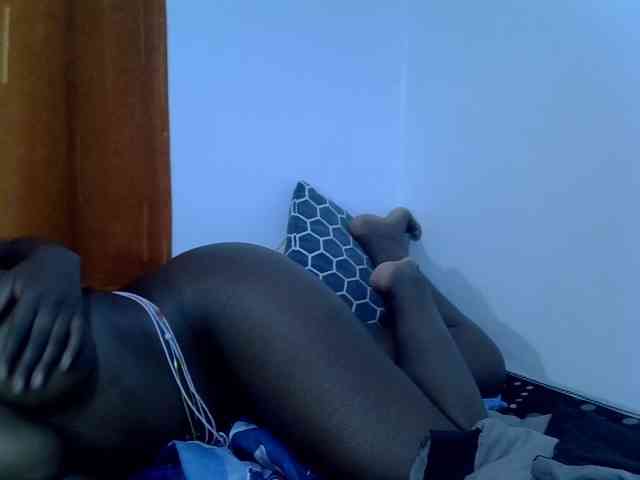 Luckyshee14 webcam