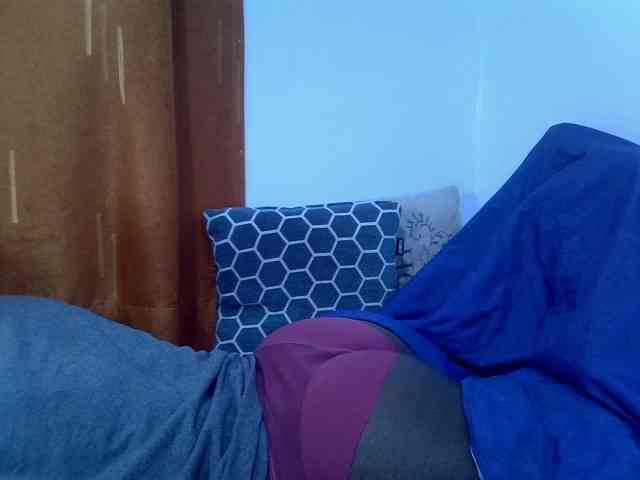 Luckyshee14 webcam