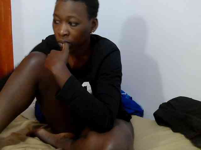 Luckyshee14 webcam