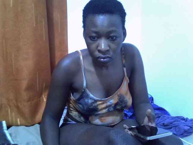 Luckyshee14 webcam