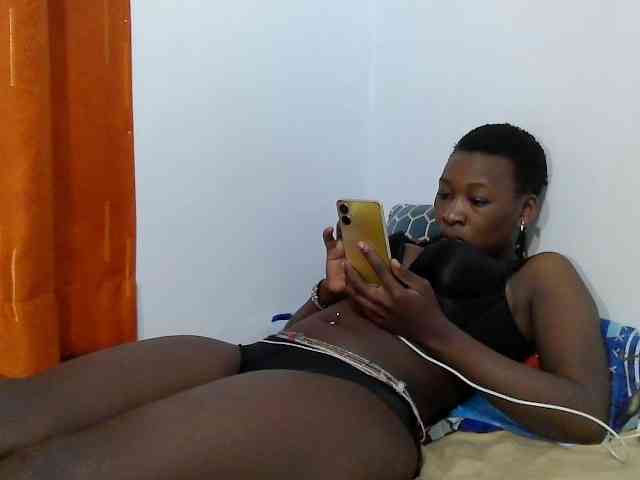 Luckyshee14 webcam