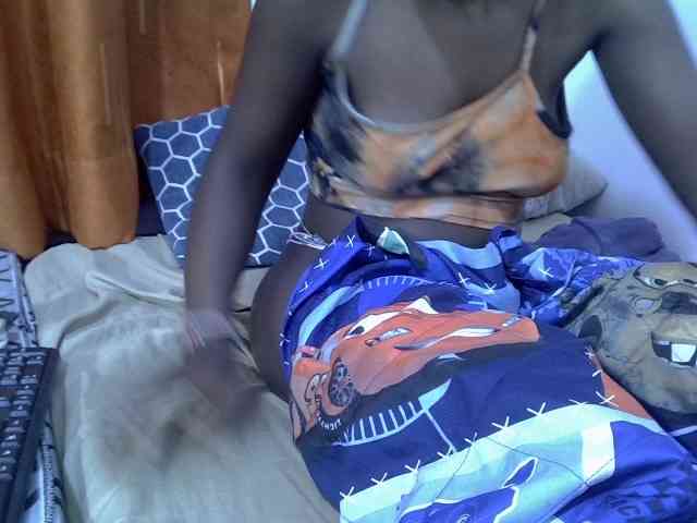 Luckyshee14 webcam