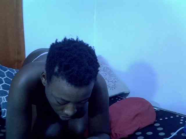 Luckyshee14 webcam