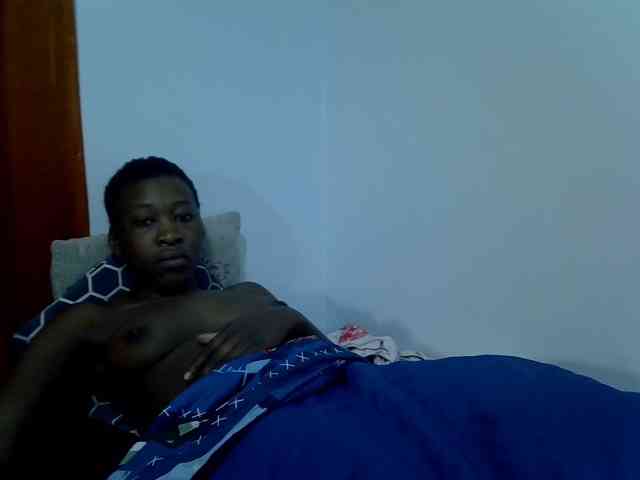 Luckyshee14 webcam