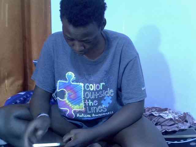 Luckyshee14 webcam