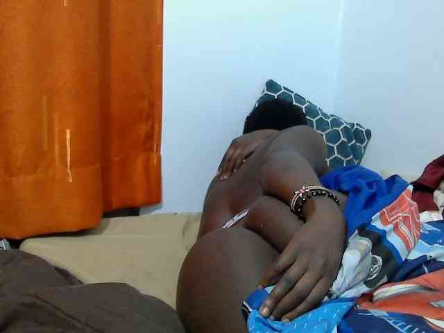 Luckyshee14 webcam