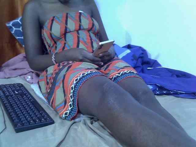 Luckyshee14 webcam