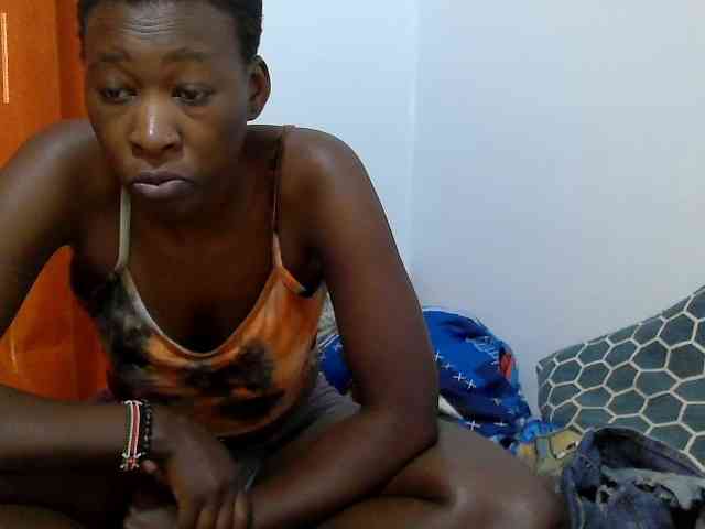 Luckyshee14 webcam