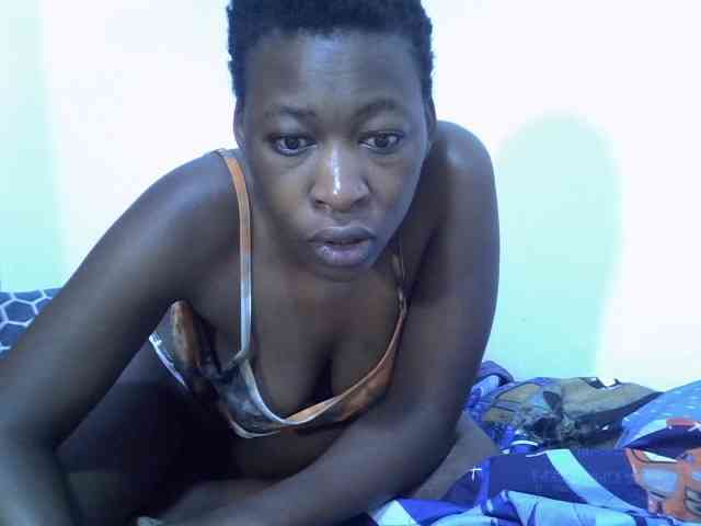 Luckyshee14 webcam