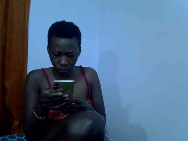 Luckyshee14 webcam