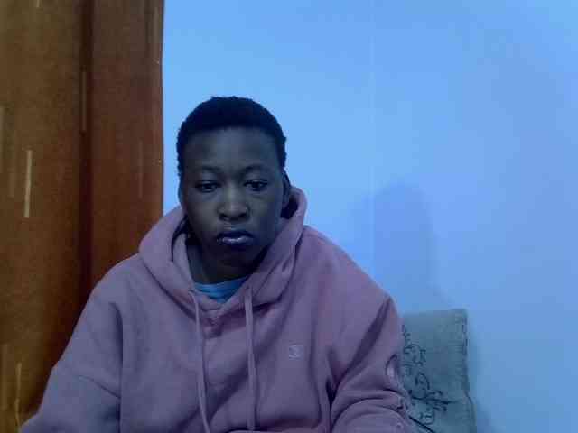 Luckyshee14 webcam