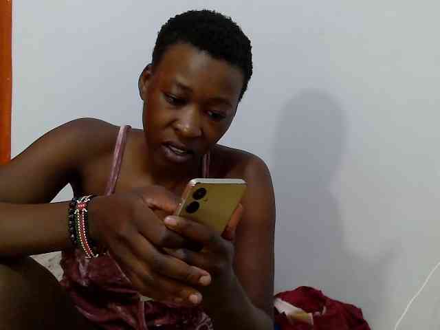 Luckyshee14 webcam
