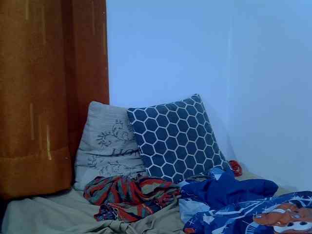 Luckyshee14 webcam