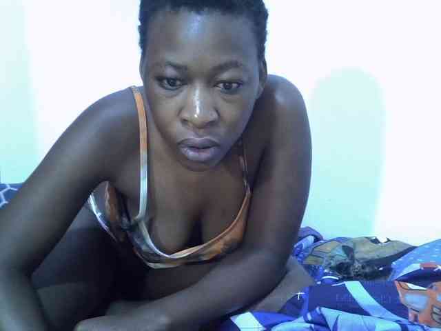 Luckyshee14 webcam