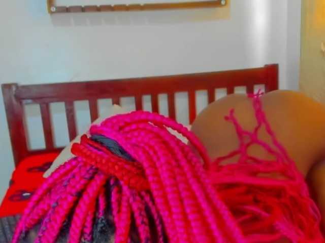 Biancamontana's BongaCams show and profile