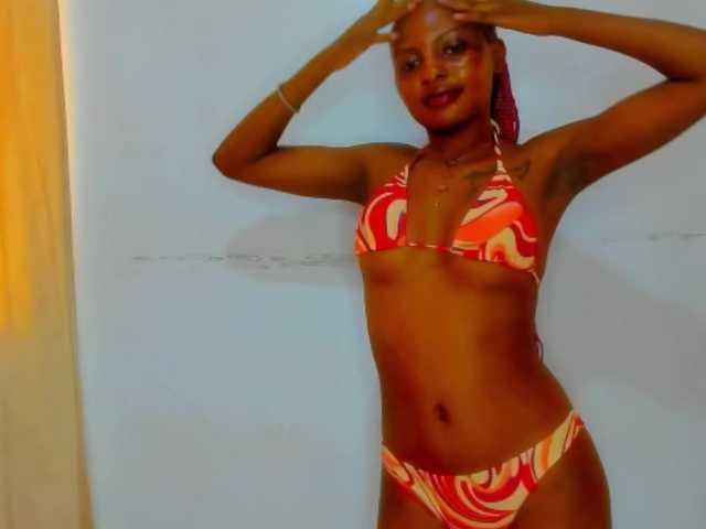 Biancamontana's BongaCams show and profile