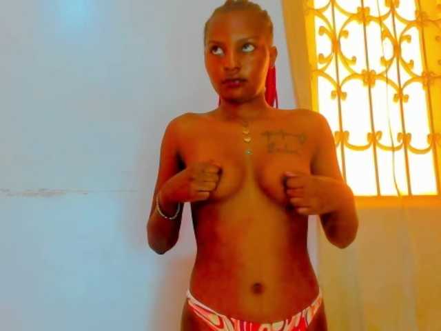 Biancamontana's BongaCams show and profile