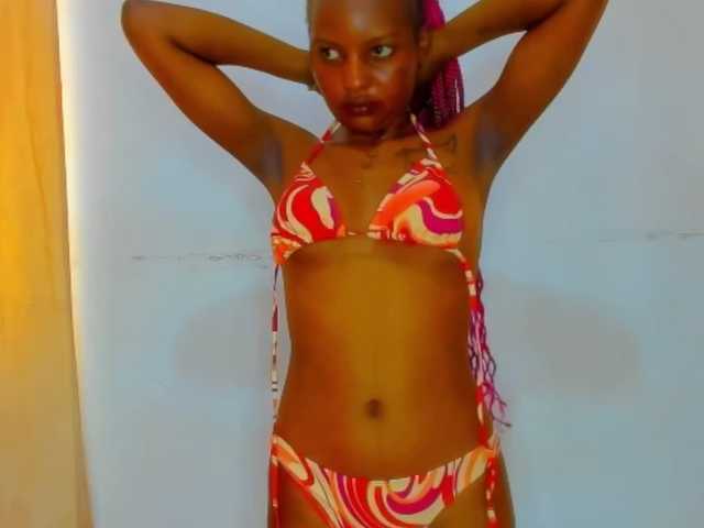 Biancamontana's BongaCams show and profile