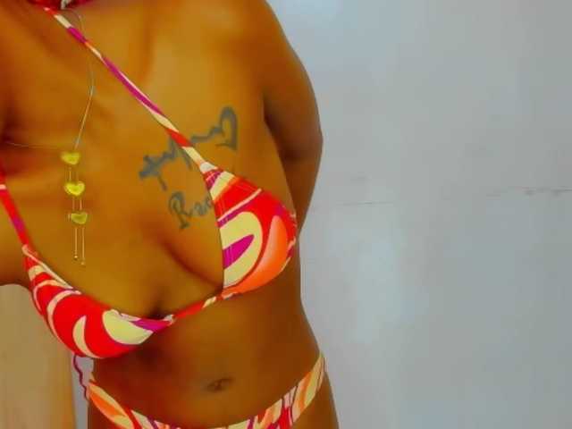 Biancamontana's BongaCams show and profile