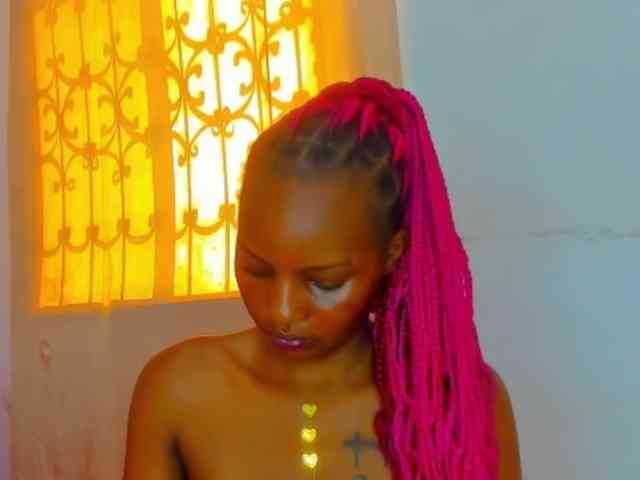 Biancamontana Live Webcam on BongaCams