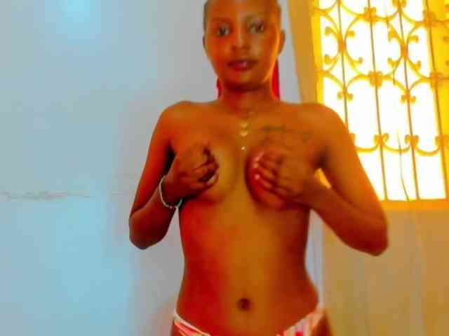 Biancamontana Live Webcam on BongaCams