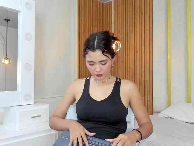 ISABELLA-HEITS webcam