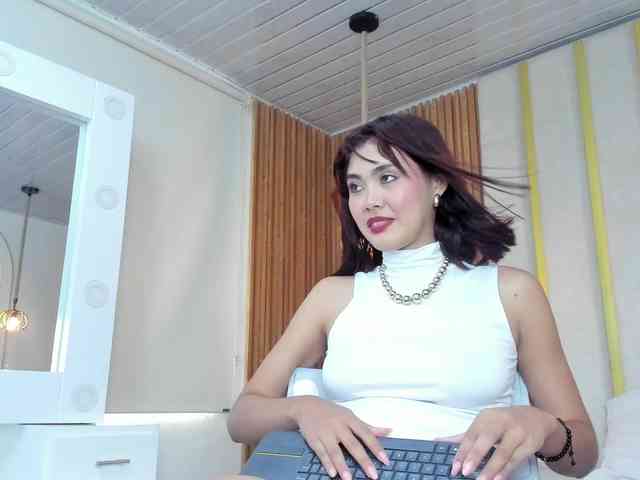ISABELLA-HEITS webcam