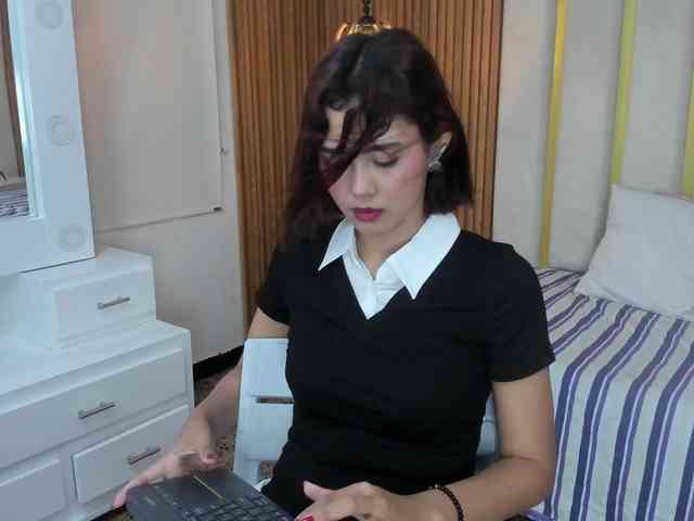 ISABELLA-HEITS webcam