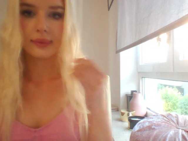 MileyStar webcam bongacams model stream image