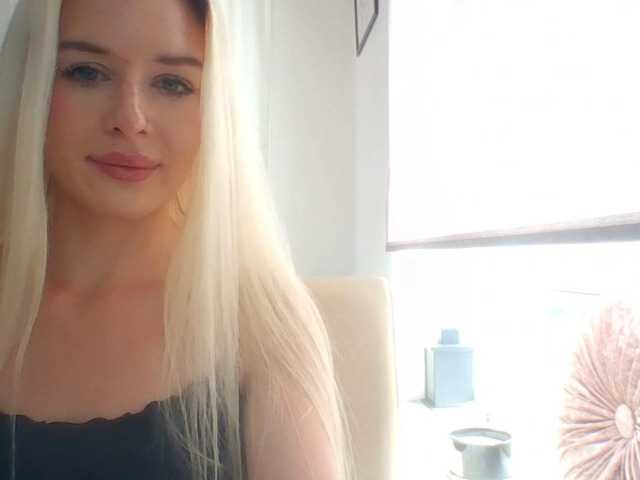 MileyStar webcam bongacams model stream image