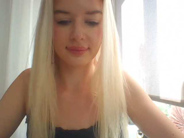MileyStar webcam bongacams model stream image