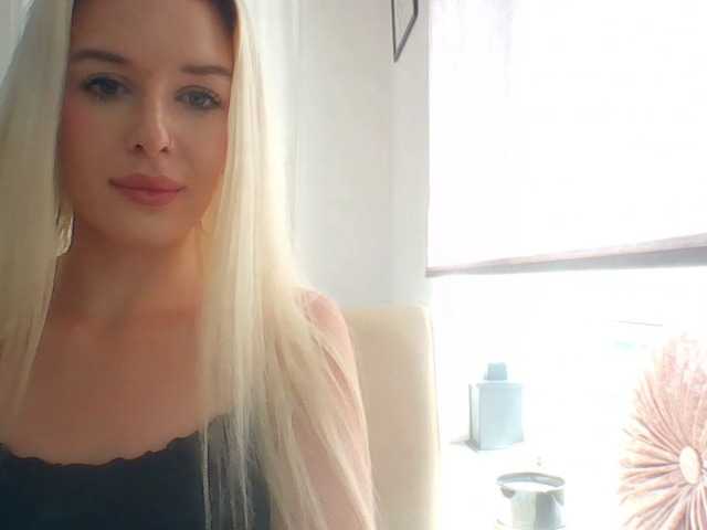 MileyStar webcam bongacams model stream image