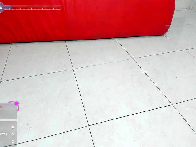  Threesome-house chat room