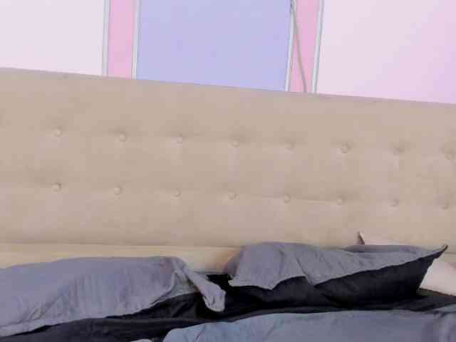 NicolleRossee webcam
