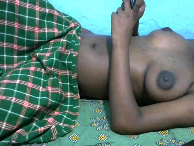 Ebonyladasha webcam