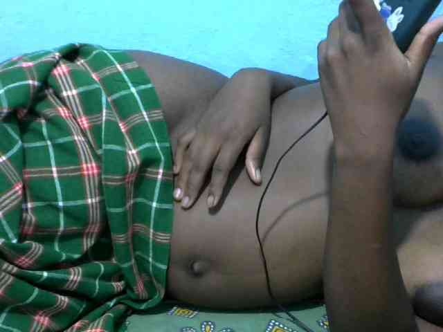 Ebonyladasha webcam