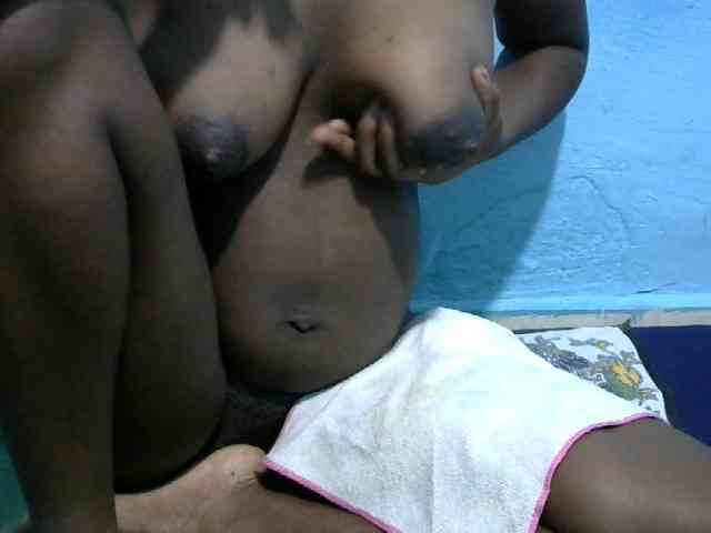 Ebonyladasha webcam