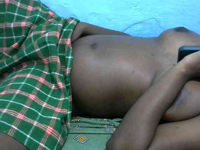 Ebonyladasha webcam
