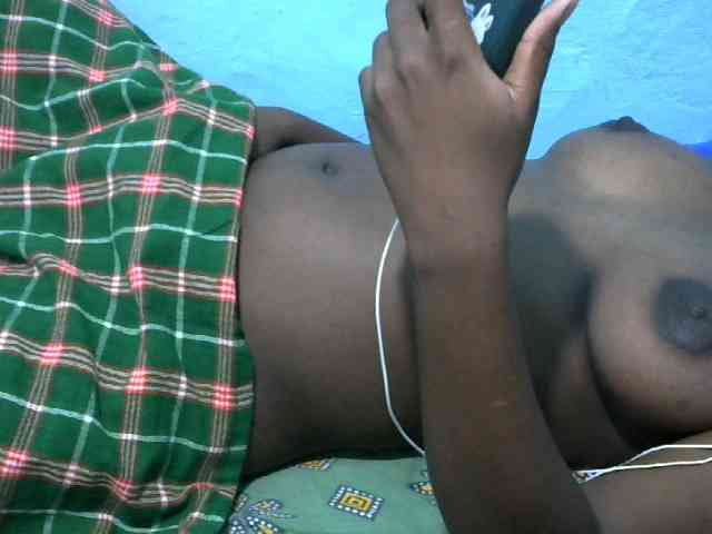 Ebonyladasha webcam