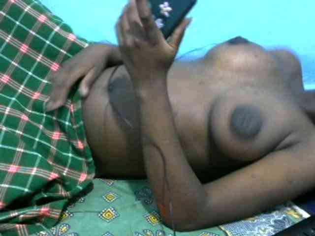 Ebonyladasha webcam