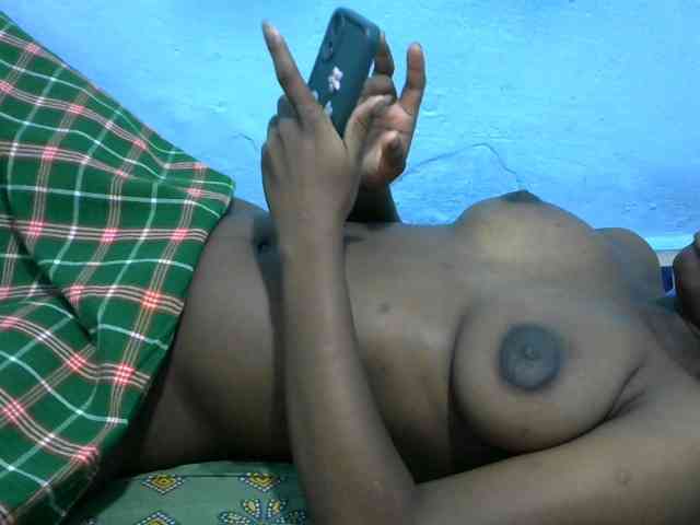 Ebonyladasha webcam