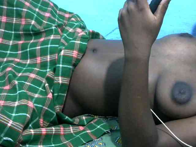 Ebonyladasha webcam