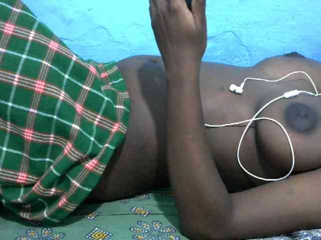 Ebonyladasha webcam