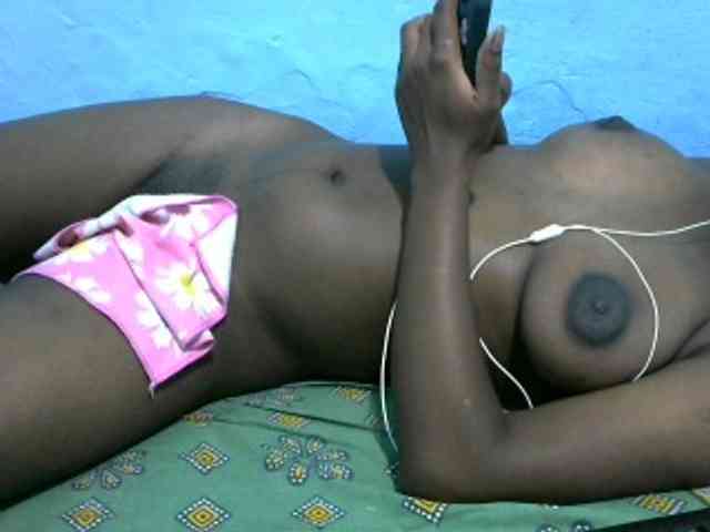 Ebonyladasha webcam