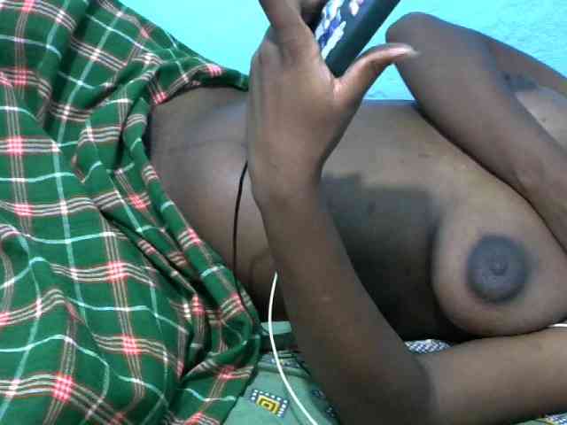 Ebonyladasha webcam