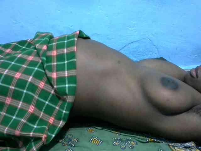 Ebonyladasha webcam