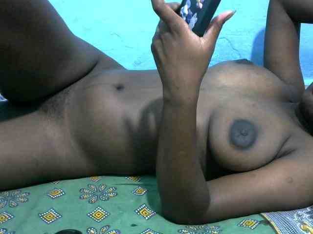 Ebonyladasha webcam