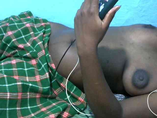 Ebonyladasha webcam