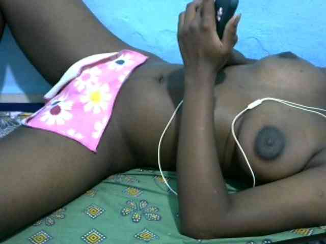 Ebonyladasha webcam