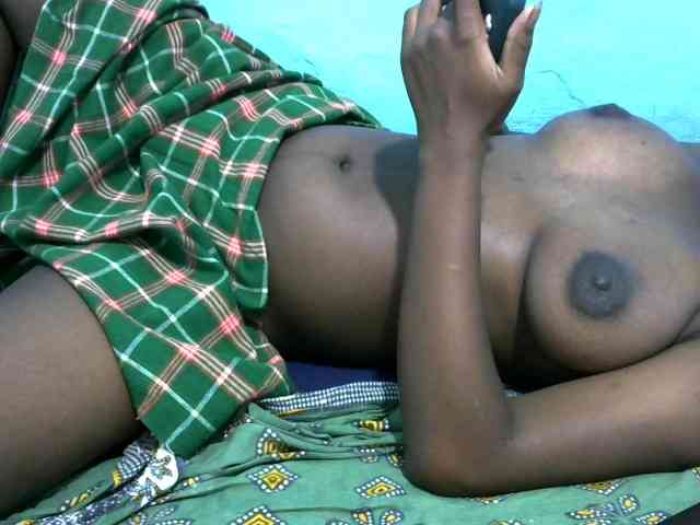 Ebonyladasha webcam